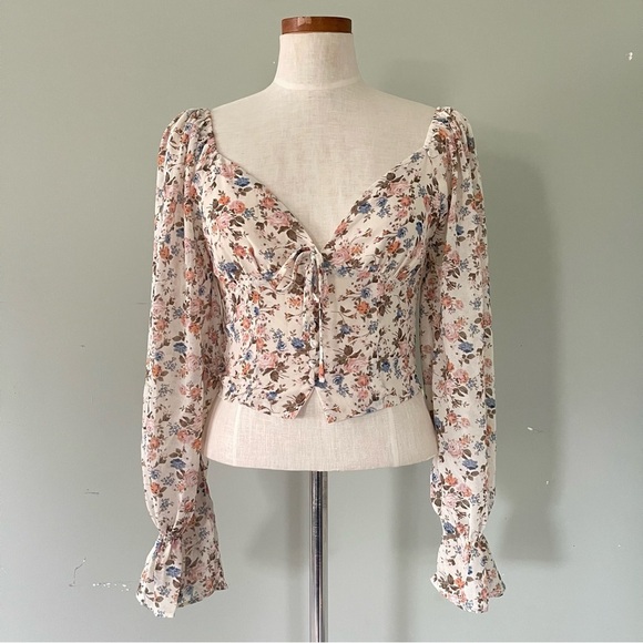 Dress Forum Tops - Dress Forum Floral boho top size Small preowned